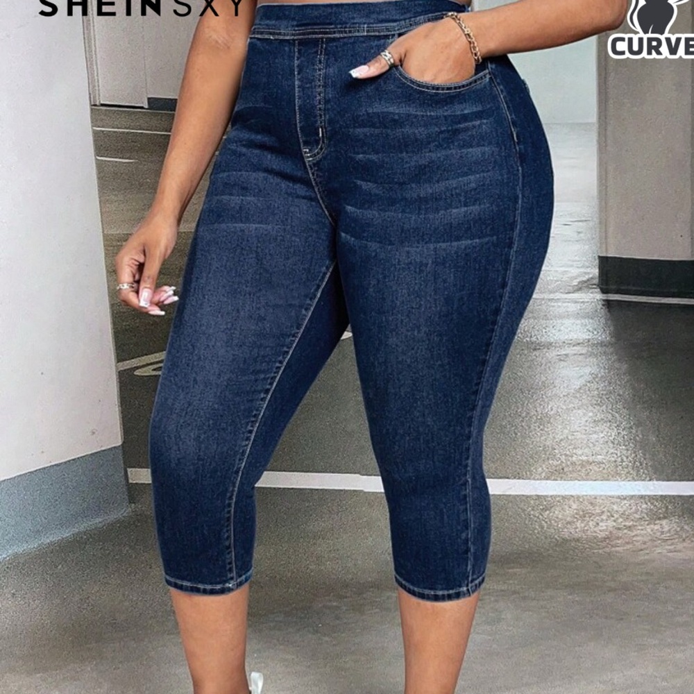 SHEIN Blue Ankle Cropped Jeans with High-Rise Fit